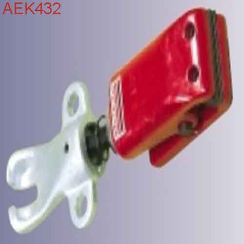 Kẹp tự xiết có móc cài xích AEK432